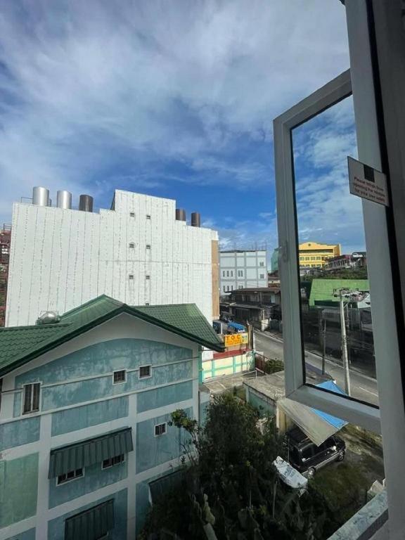 Aura One Hotel Baguio City Esterno foto